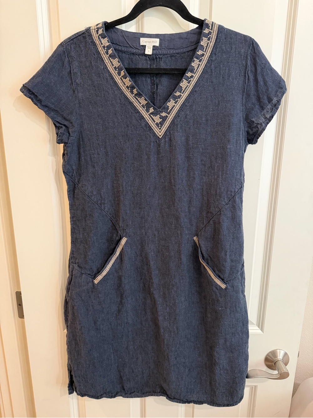 Garnet hill 100% linen short sleeve v neck dress with pockets, size 6